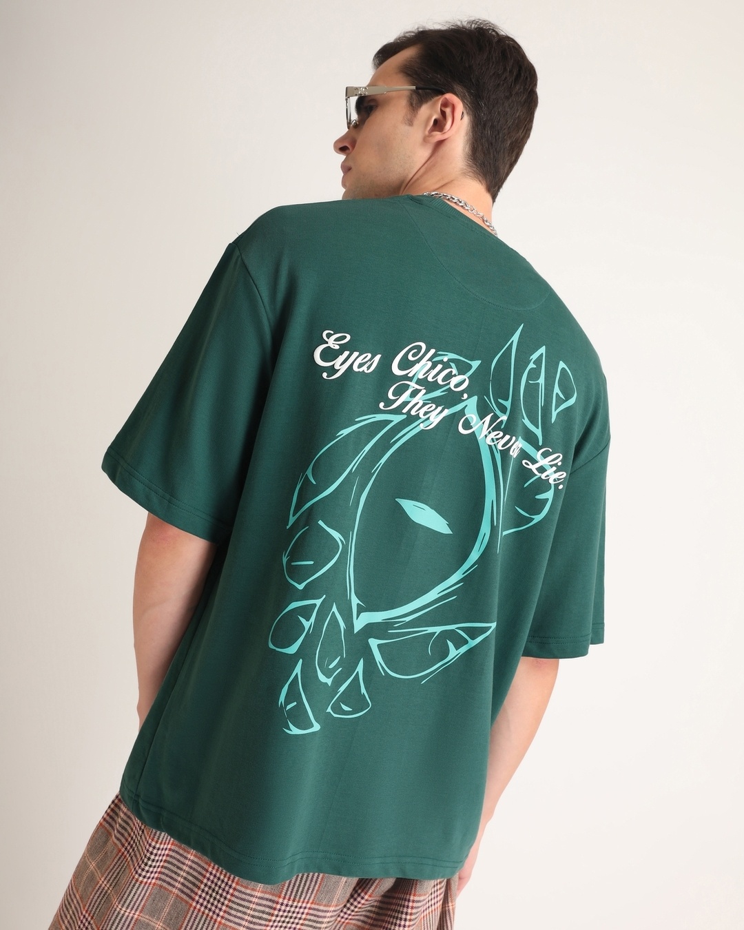 Buy Men S Emerald Green Eyes Chico Puff Printed Oversized T Shirt Online At Bewakoof