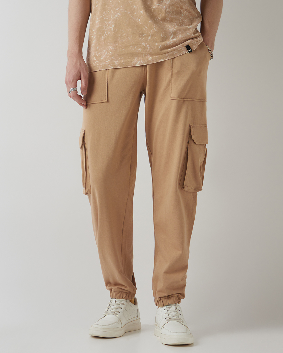 Shop Men's Ginger Root Brown Oversized Cargo Warm Joggers-Back