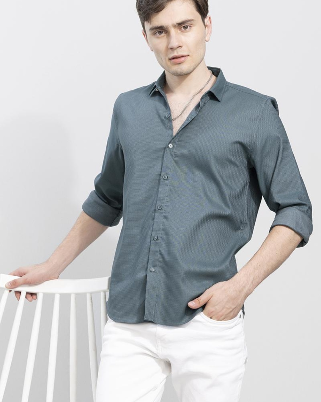 Men's Green Spread Collar Vertical Striped Slim Fit Shirt