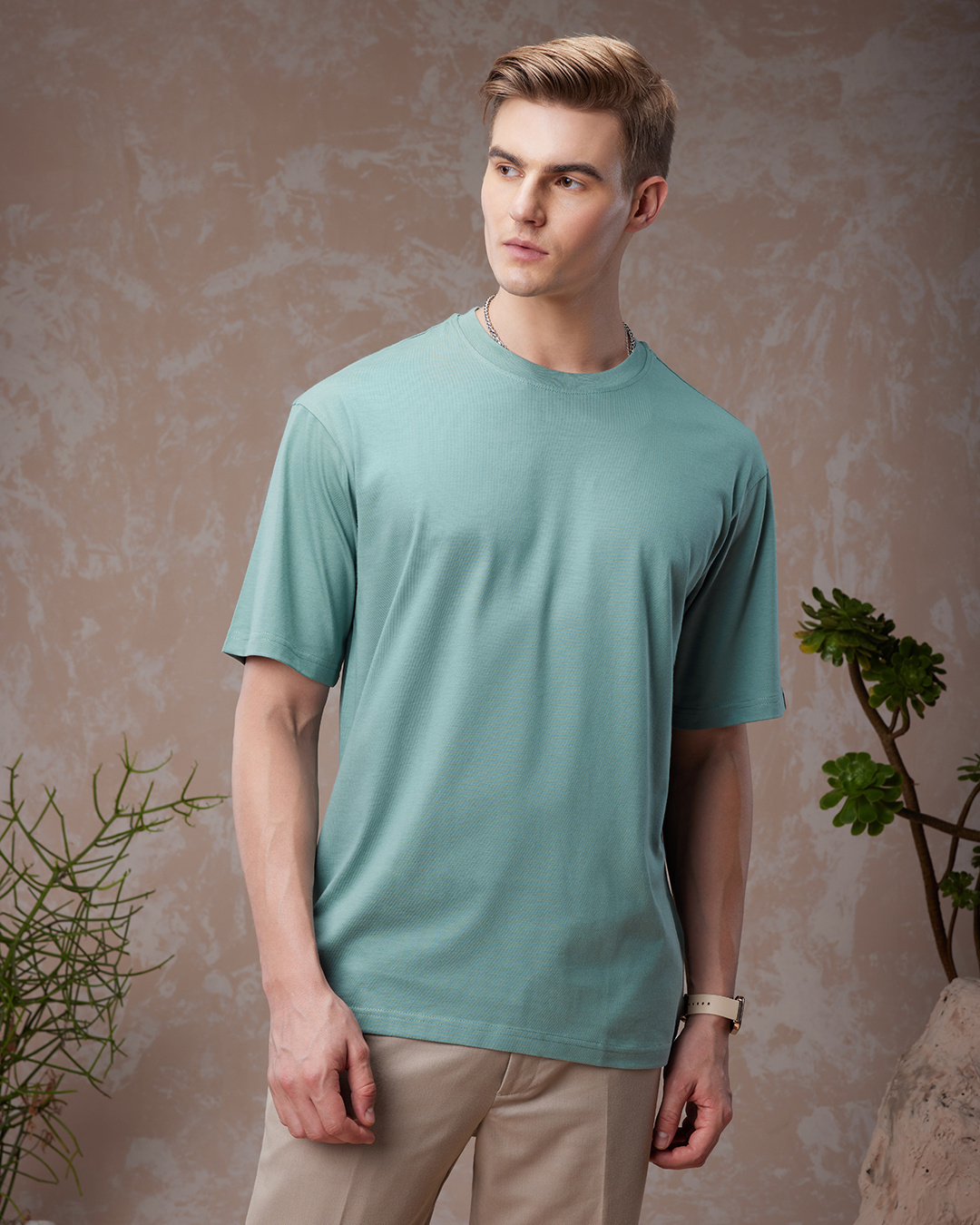 Buy Men's Green Chicago Typography Oversized T-shirt Online at Bewakoof