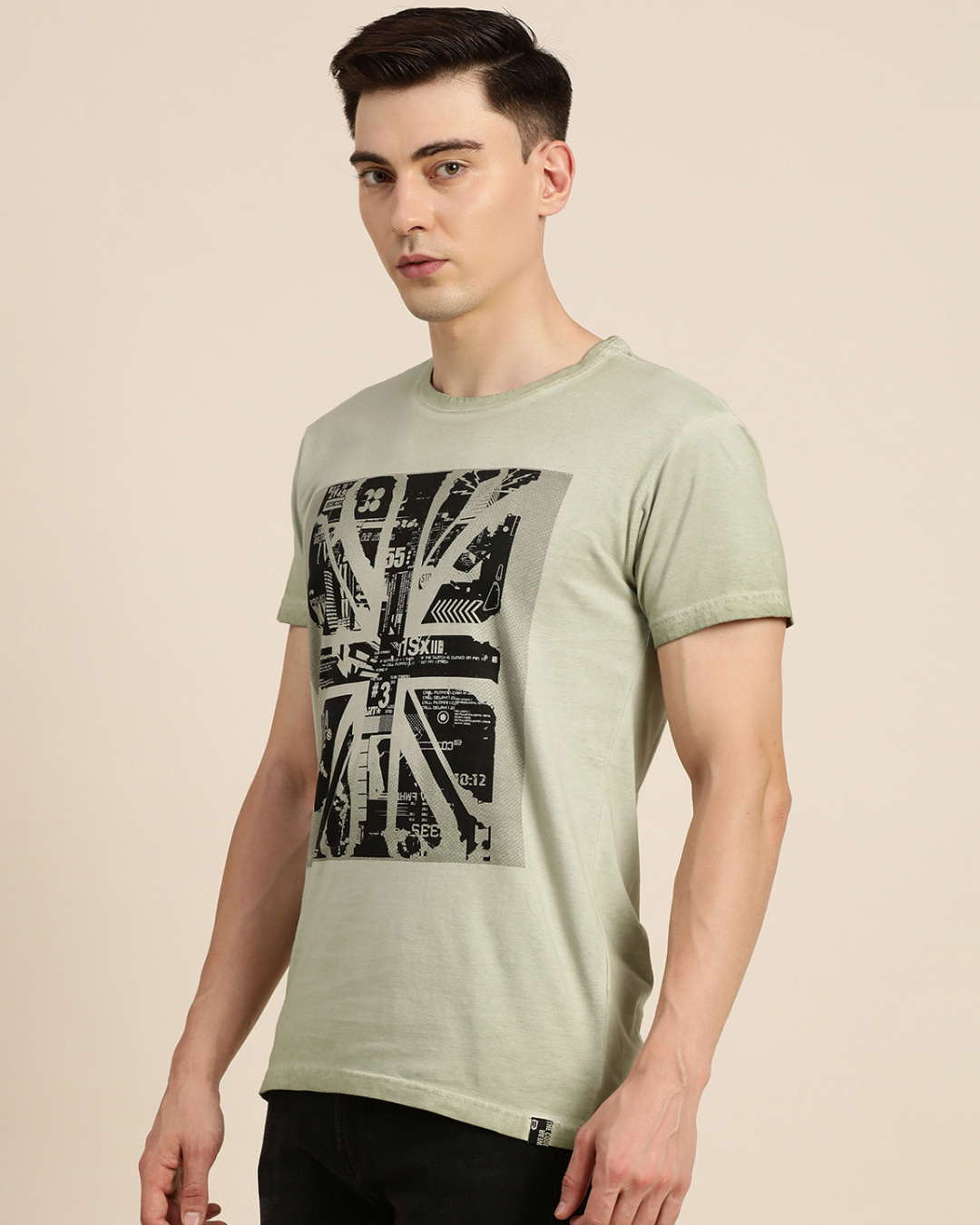 Shop Men's Green Graphic Printed Slim Fit T-shirt-Back
