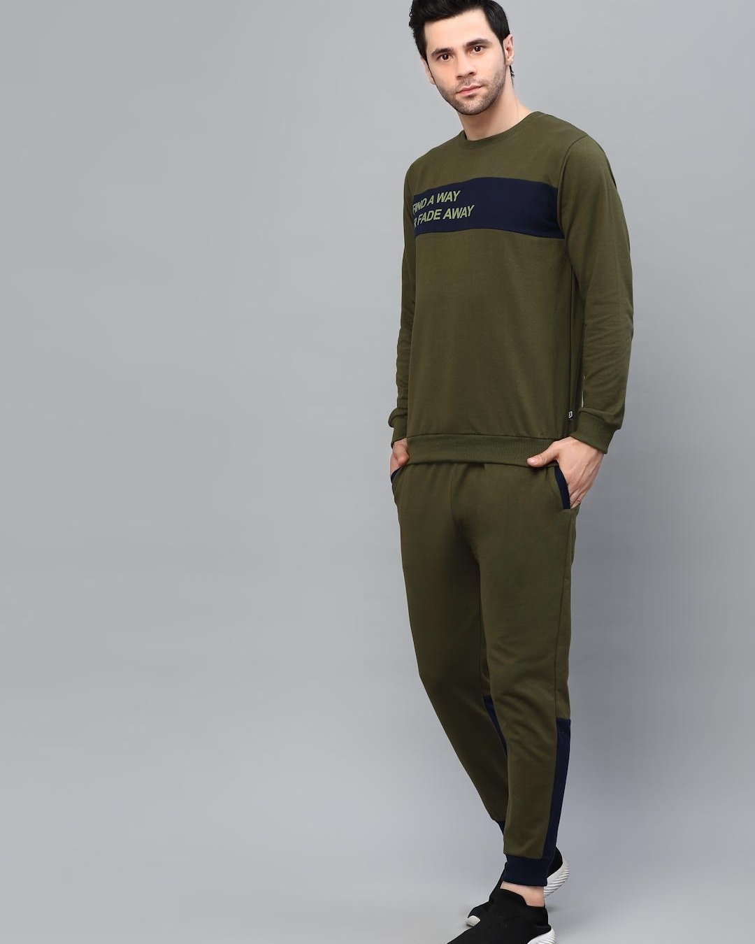 mens green nike tracksuit