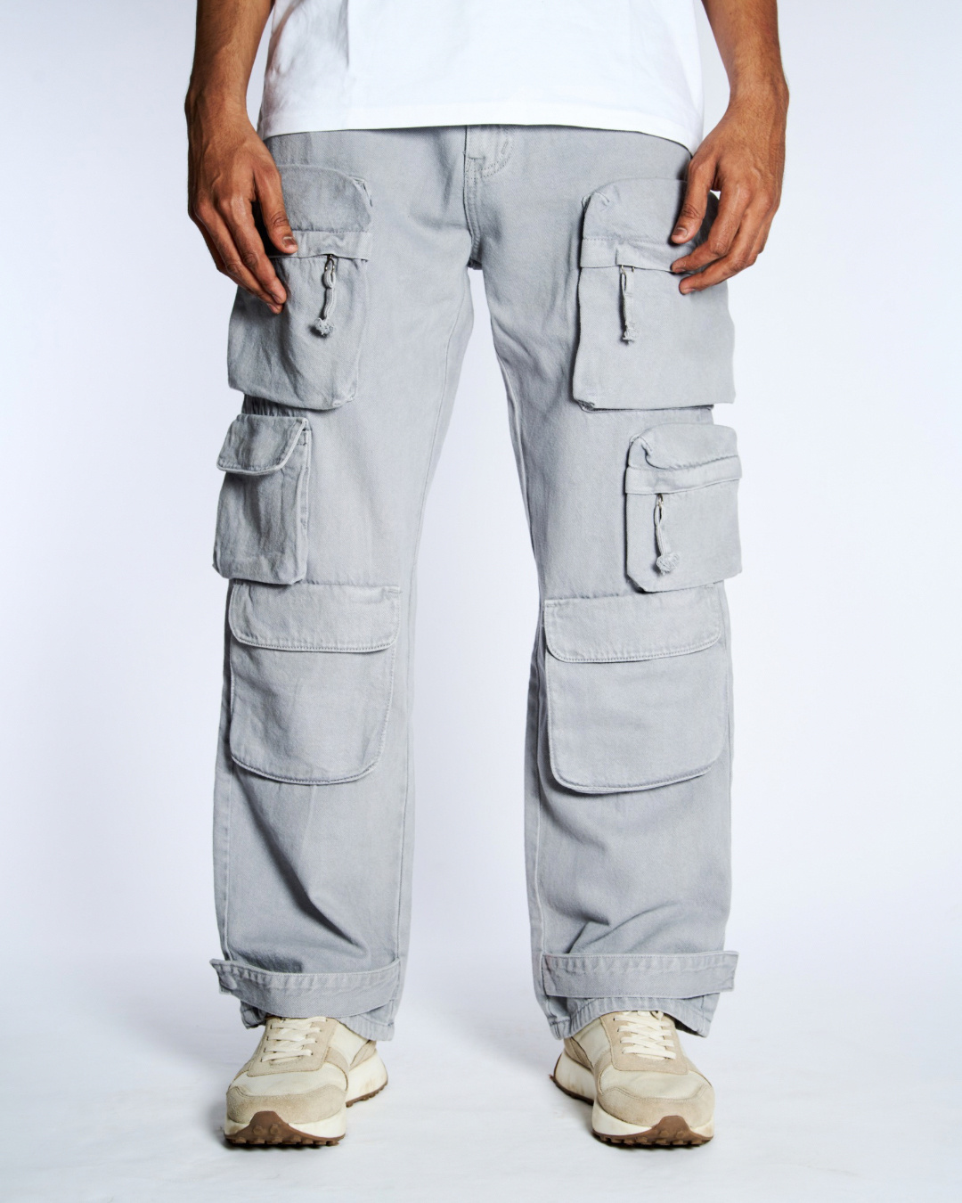 Buy Men's Grey Cargo Pants Online at Bewakoof