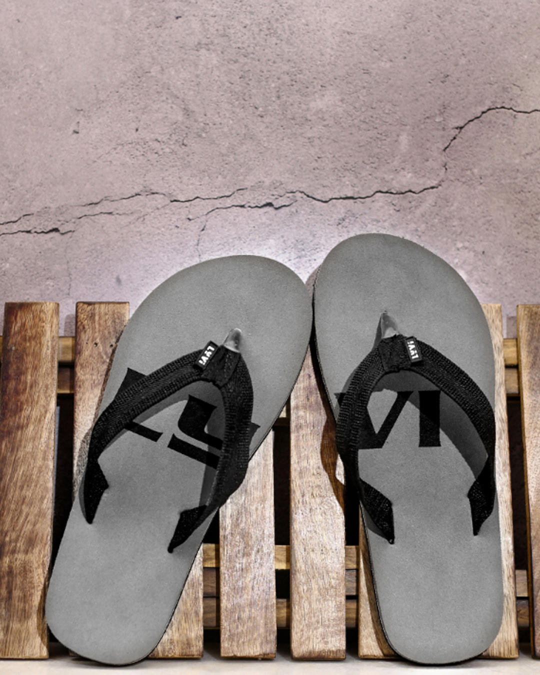 Buy Men's Grey Casual Flip Flop Online in India at Bewakoof