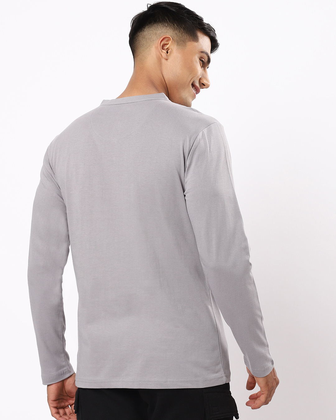 Men Solid Henley T-Shirt