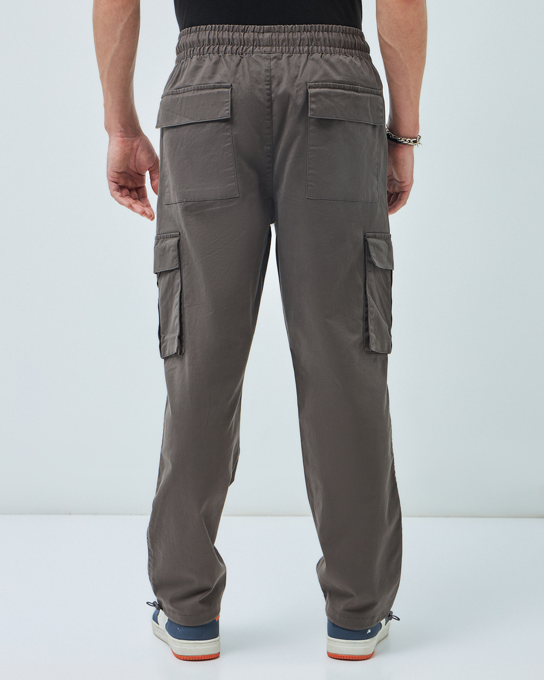 Buy Men's Grey Oversized Cargo Pants Online at Bewakoof