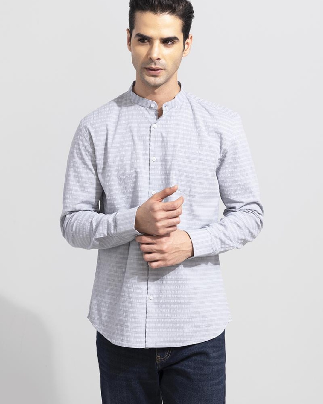 Men's Grey Standard Slim Fit Vertical Stripes Cotton Shirt