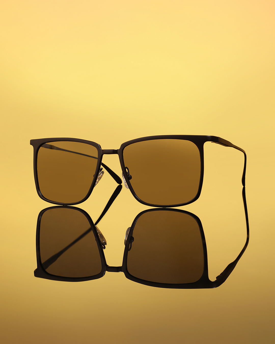 Shop Men's Grey Wayfarer Polarised Lens Sunglasses-Back