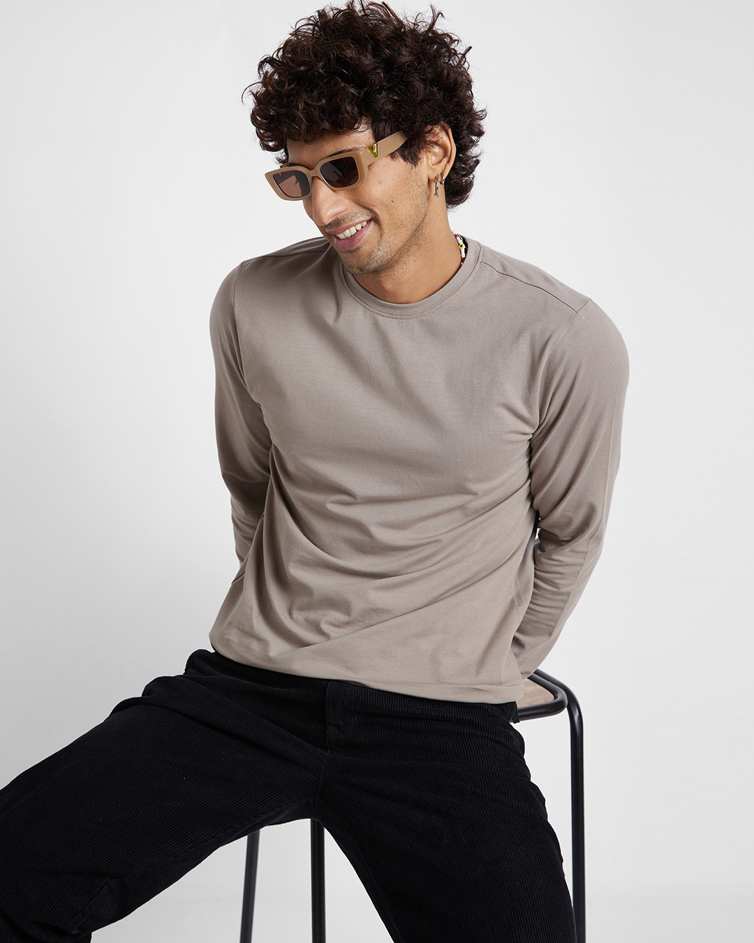 mens khaki nike t shirt