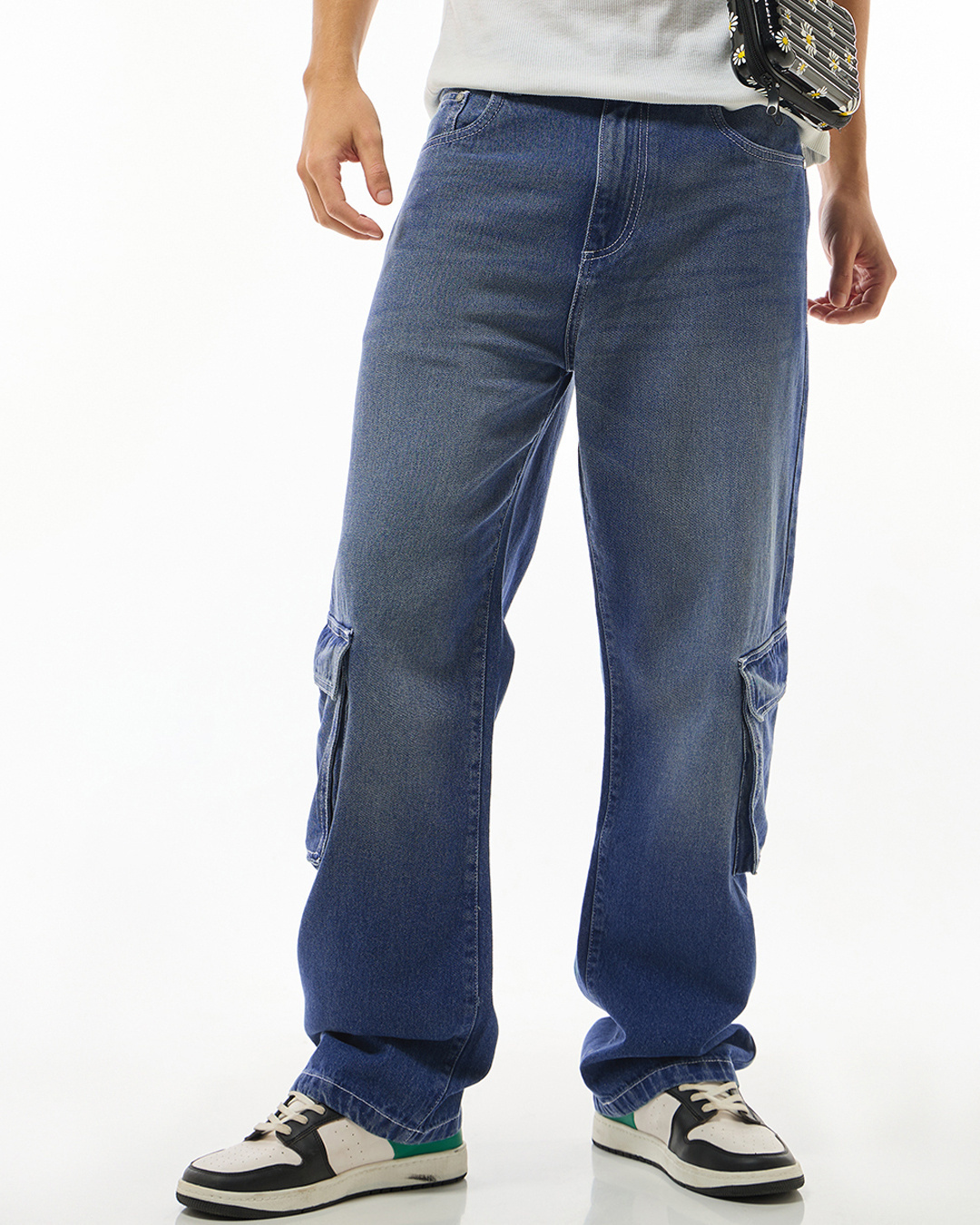 Buy Men's Light Blue Straight Fit Cargo Jeans Online at Bewakoof