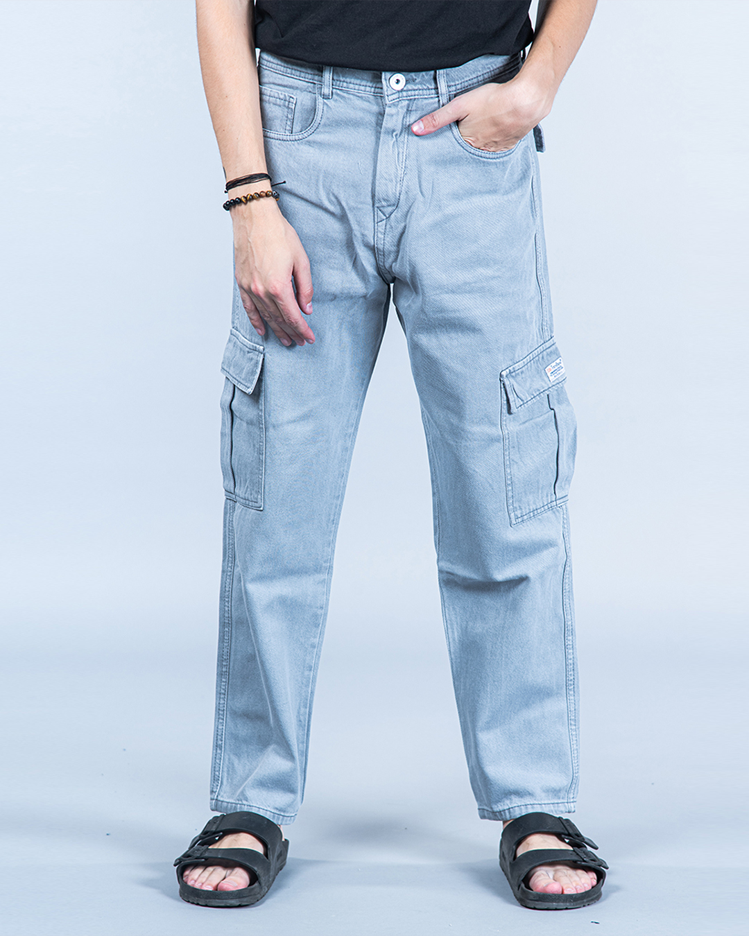 Buy Men's Light Grey Baggy Fit Cargo Jeans Online at Bewakoof