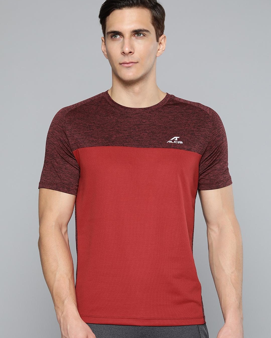 Shop Men's Maroon & Red Color Block Slim Fit T-shirt-Back