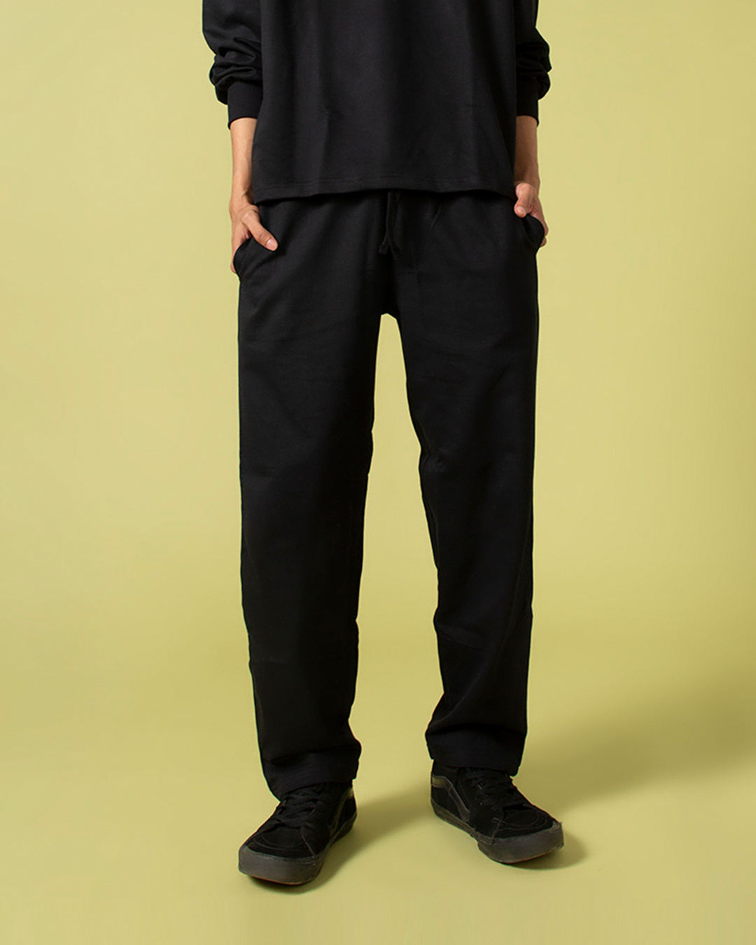 Buy Men's Black Super Loose Fit Joggers Online at Bewakoof