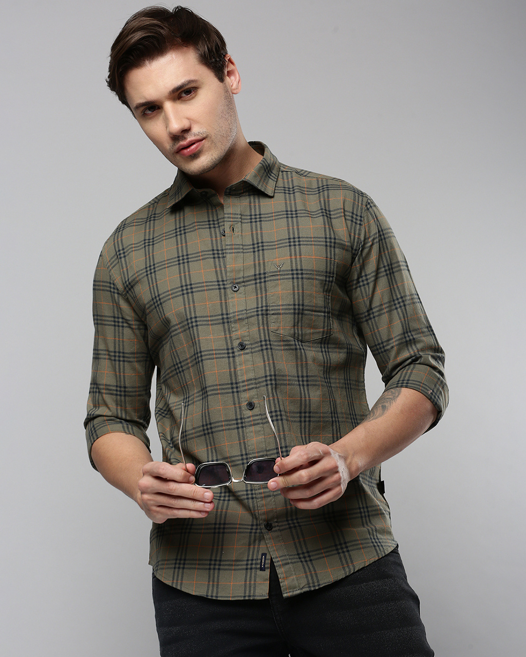 Buy Men's Olive Green Checked Slim Fit Shirt Online at Bewakoof