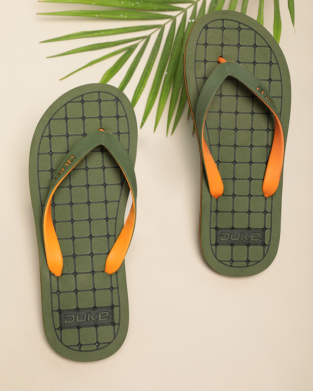 olive green nike flip flops