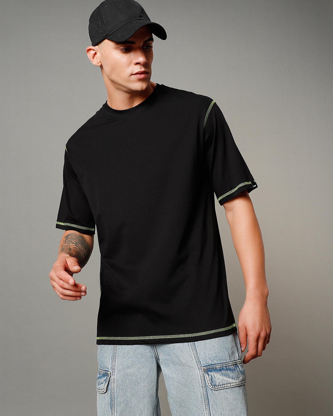 Buy Men's Black Oversized T-shirt Online at Bewakoof