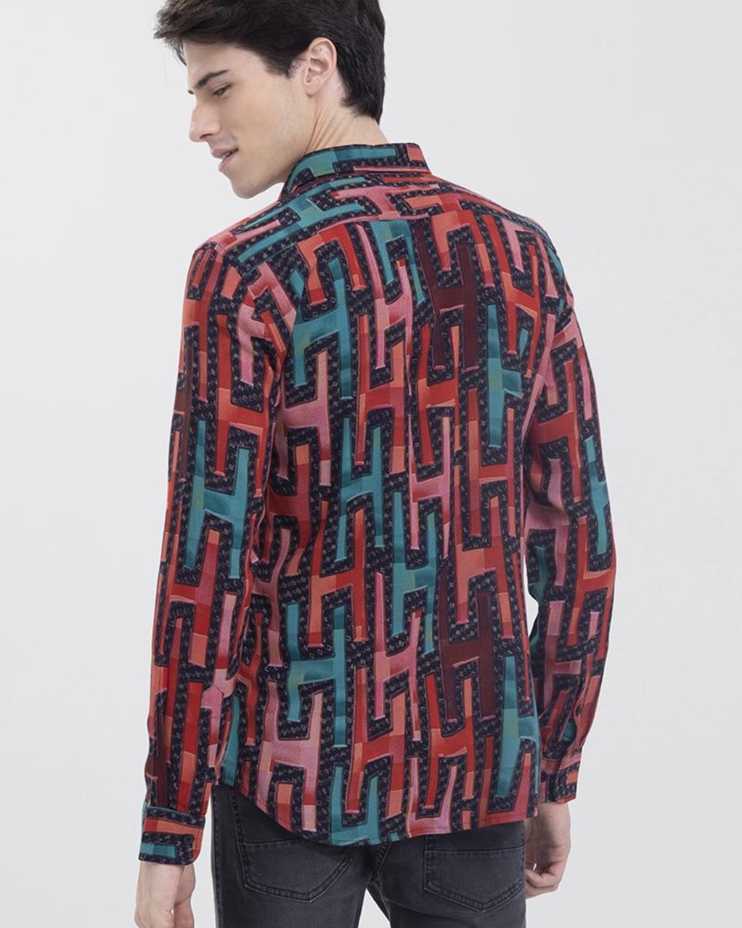 Shop Men's Red Jigsaw Geometric Printed Slim Fit Shirt-Back