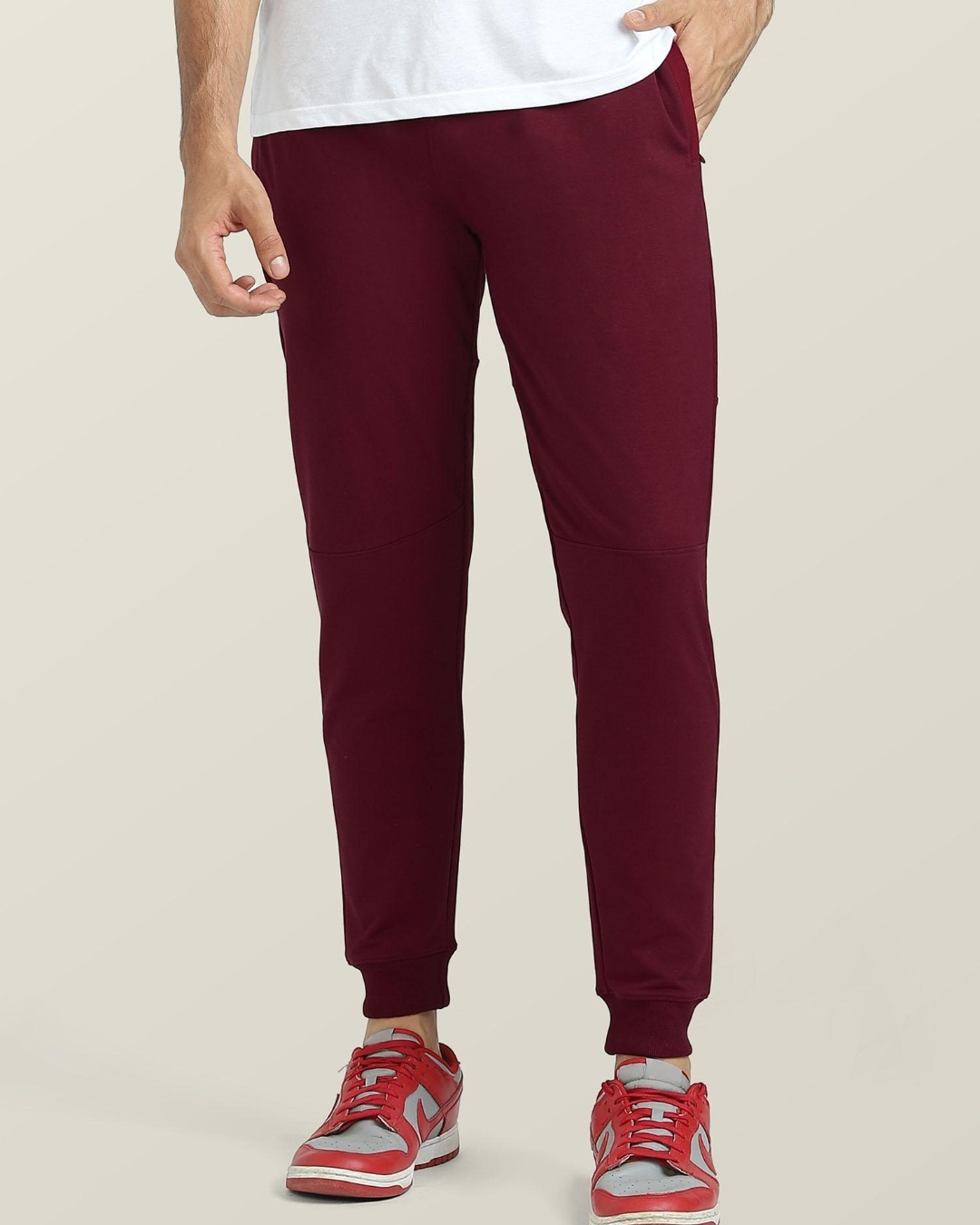 mens nike red joggers