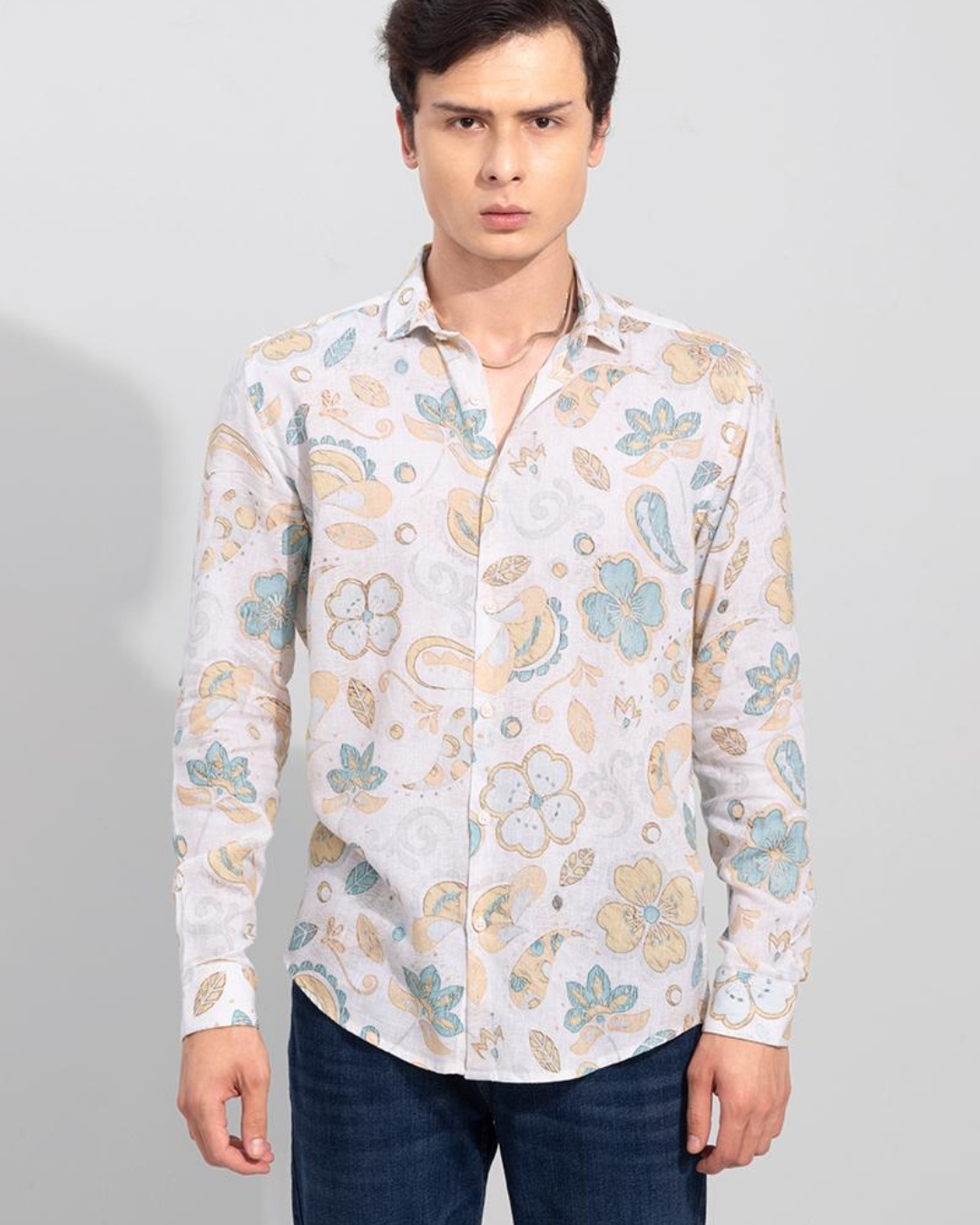 Buy Mens White All Over Floral Printed Slim Fit Shirt For Men White Online At Bewakoof 1816