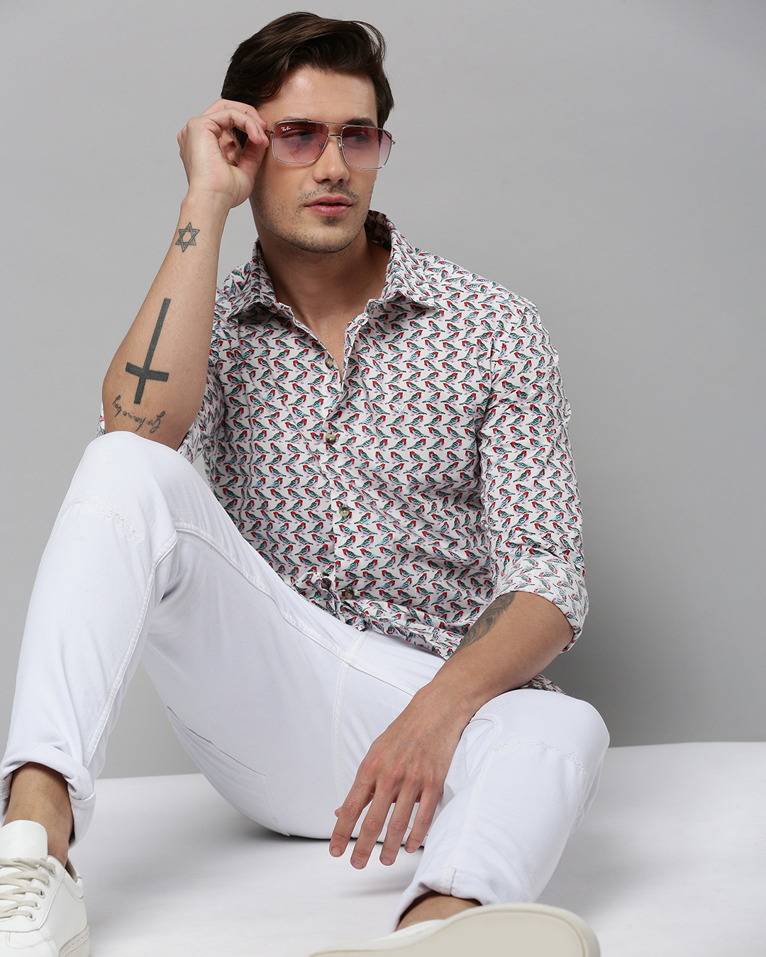 Buy Mens White All Over Printed Slim Fit Shirt Online At Bewakoof 1724