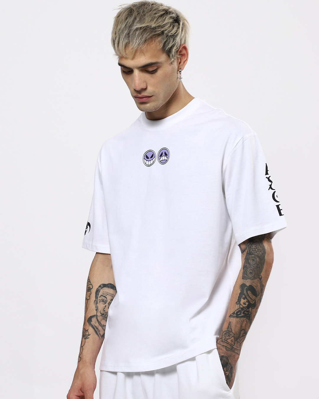 bewakoof white t shirt