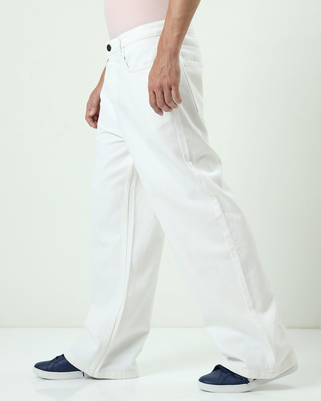 Shop Men's White Baggy Straight Fit Jeans-Back
