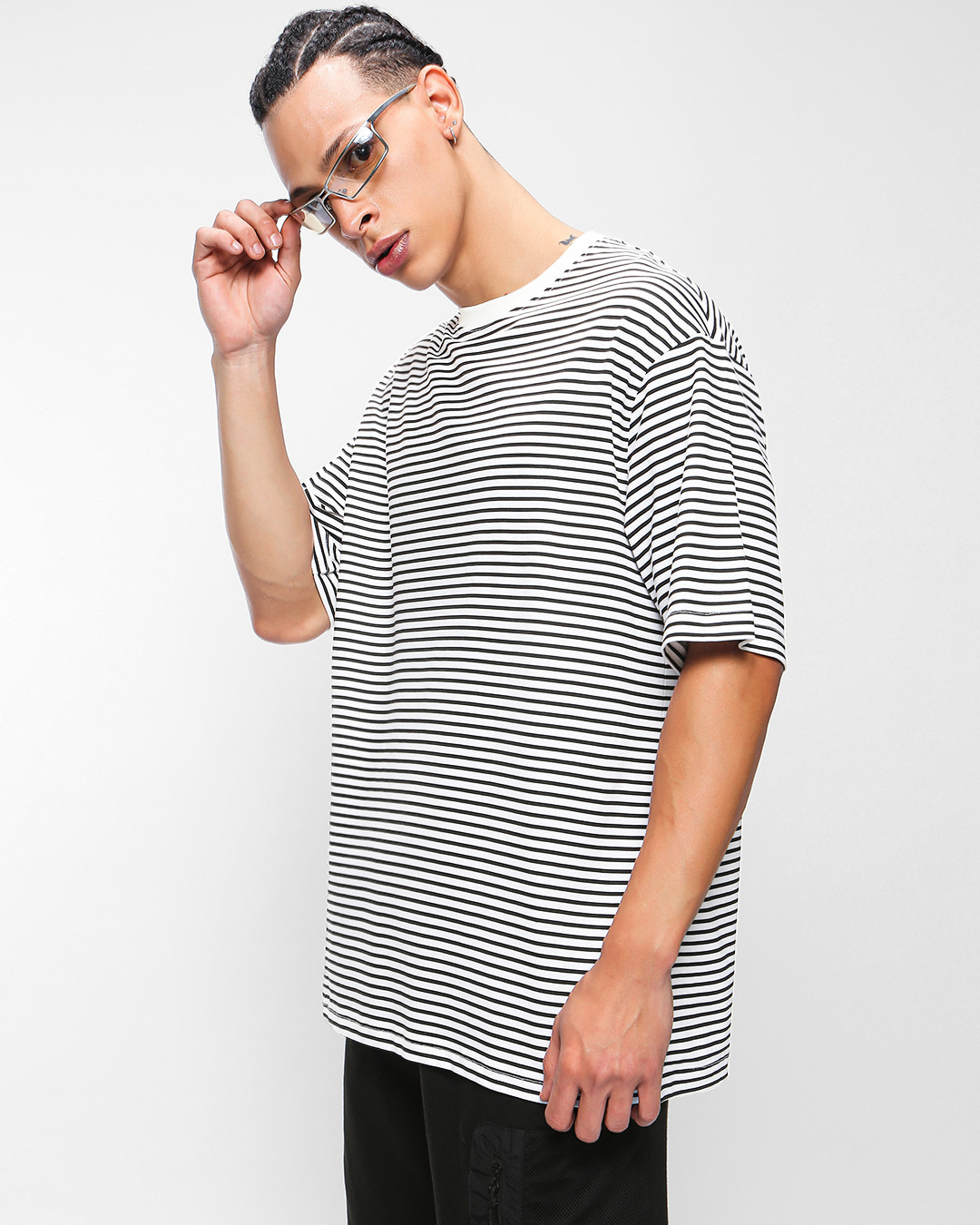 Buy Mens White And Black Striped Oversized T Shirt Online At Bewakoof 6521