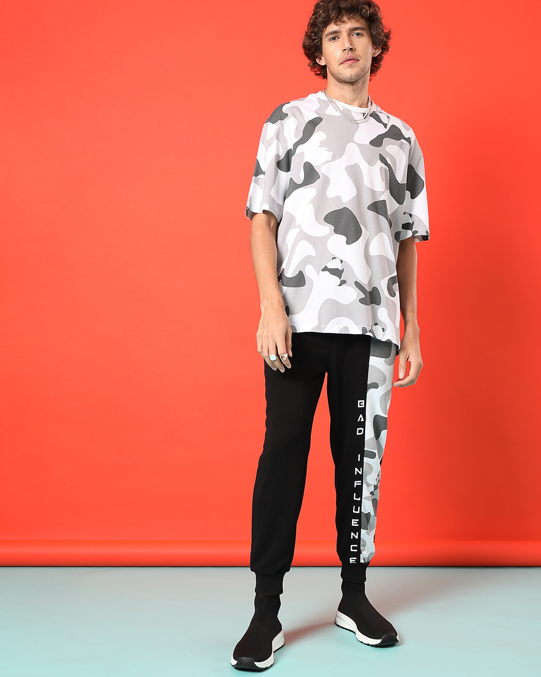 Buy Men's White Camo Oversized T-shirt Online at Bewakoof