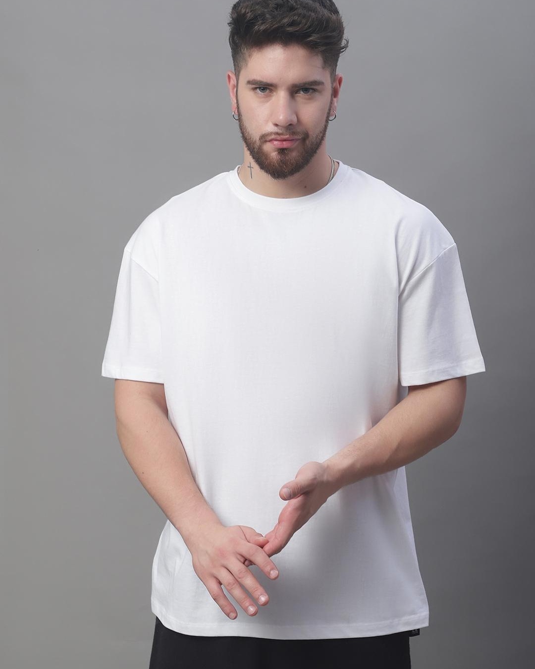 Buy Mens White Super Loose Fit T Shirt Online At Bewakoof 8586