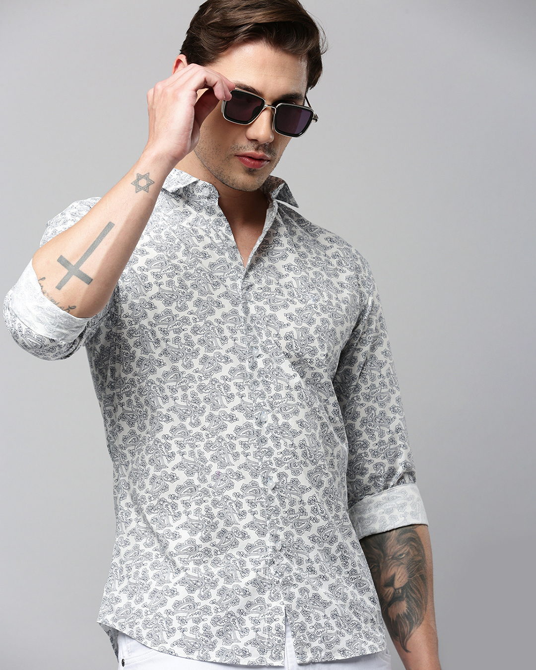 Buy Men's White Paisley Printed Slim Fit Shirt Online at Bewakoof