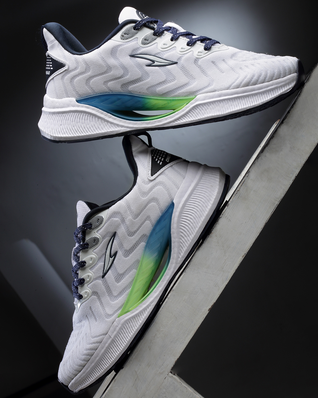 Buy Men's White Running Shoes Online in India at Bewakoof
