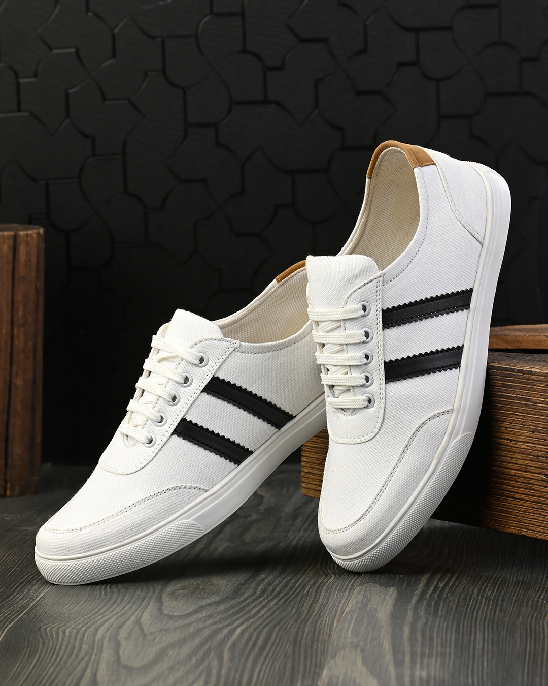 stylish white casual shoes for men's