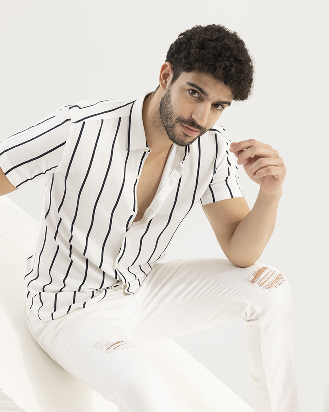 Men's White Graphic printed Slim Fit Full Sleeves Shirt