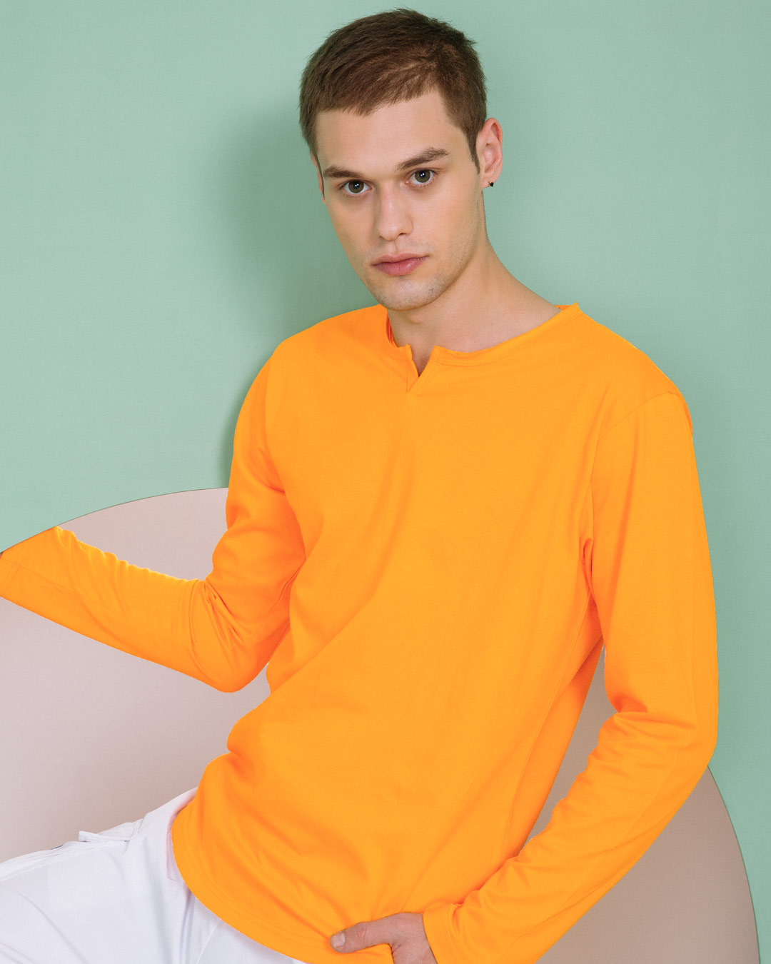 orange tshirt men