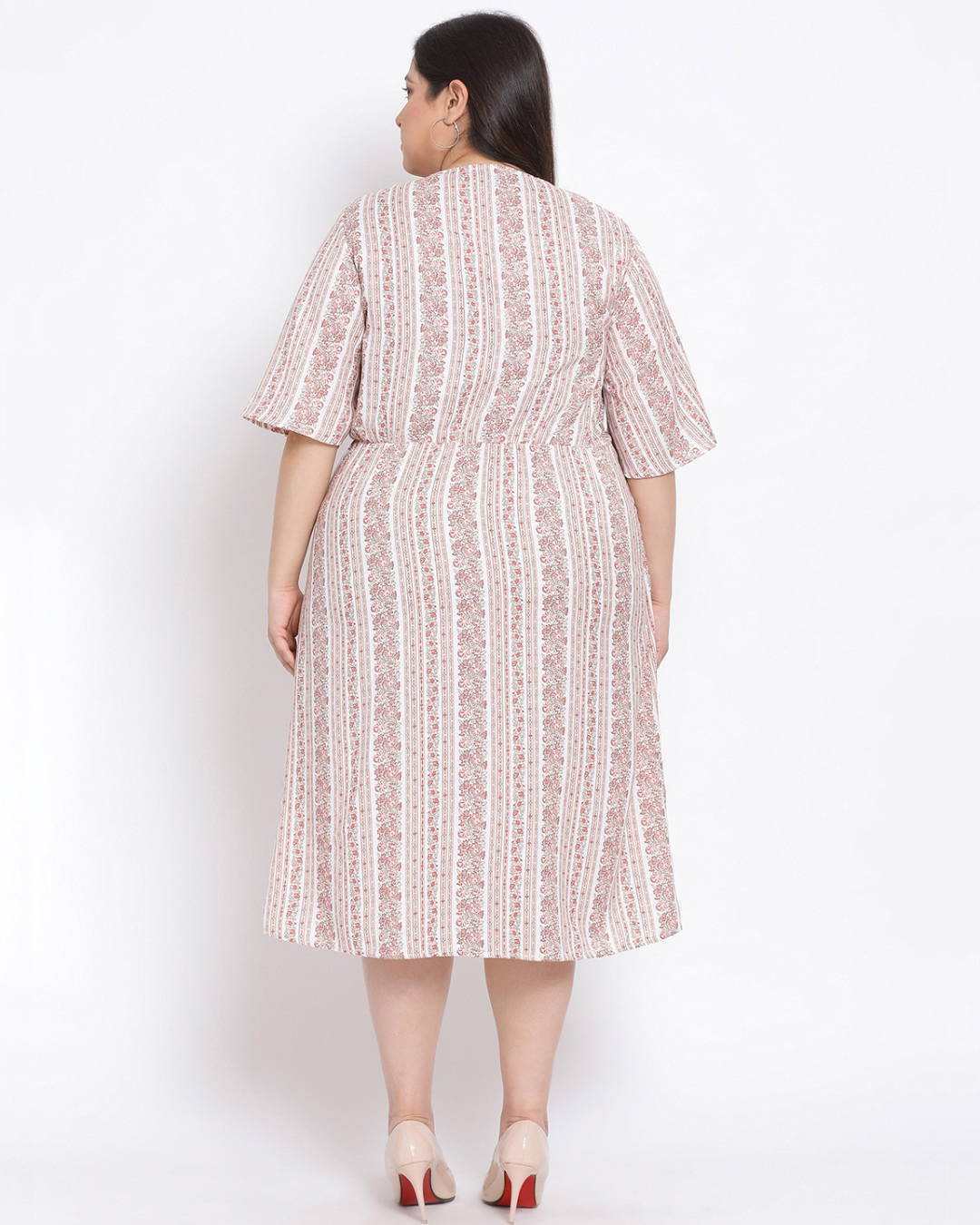 Shop Women's Plus Size White Floral Print V-Neck Dress-Back