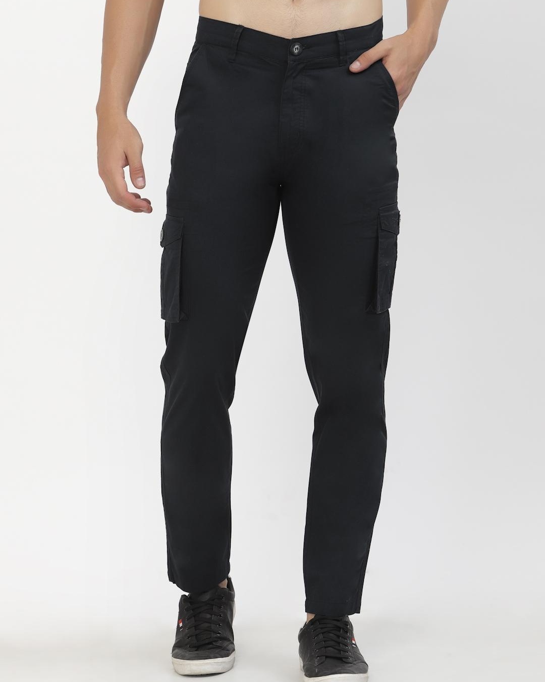 Buy Men's Black Cargo Trousers Online at Bewakoof