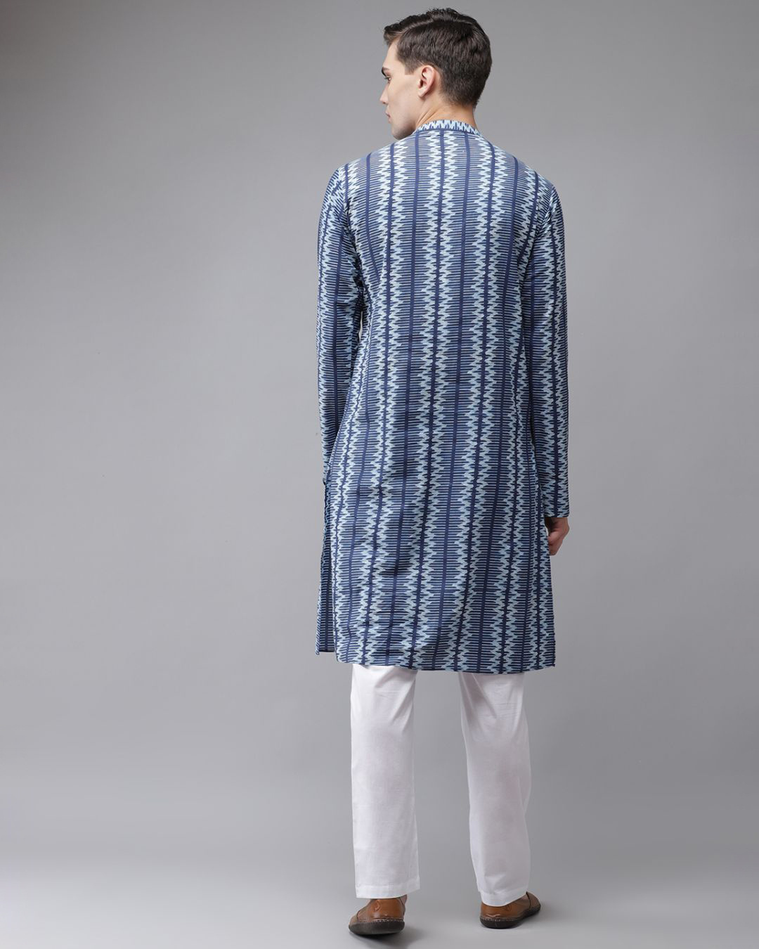 Shop Men Blue Printed Straight Kurta-Back