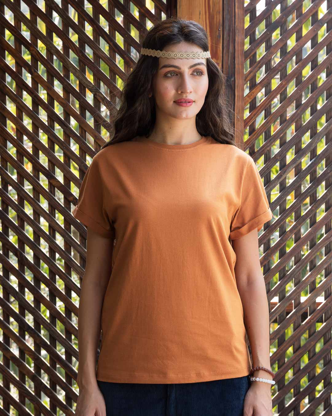 orange t shirt girl
