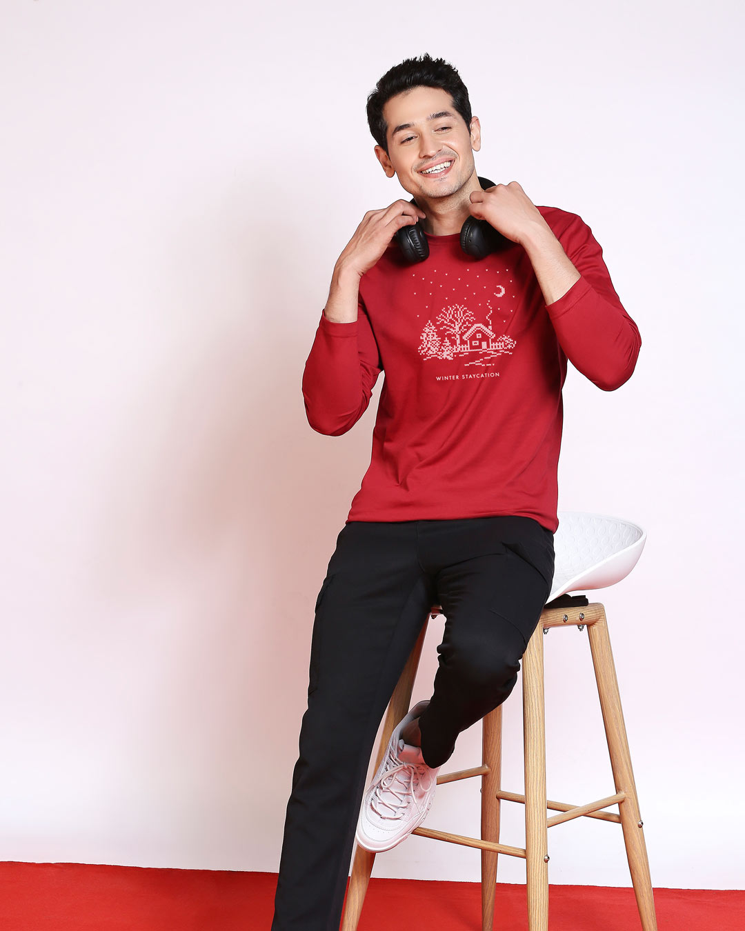 

Winter Staycation Full Sleeves T-Shirt Men' Printed Full Sleeve T-Shirt Bewakoof.com, Red