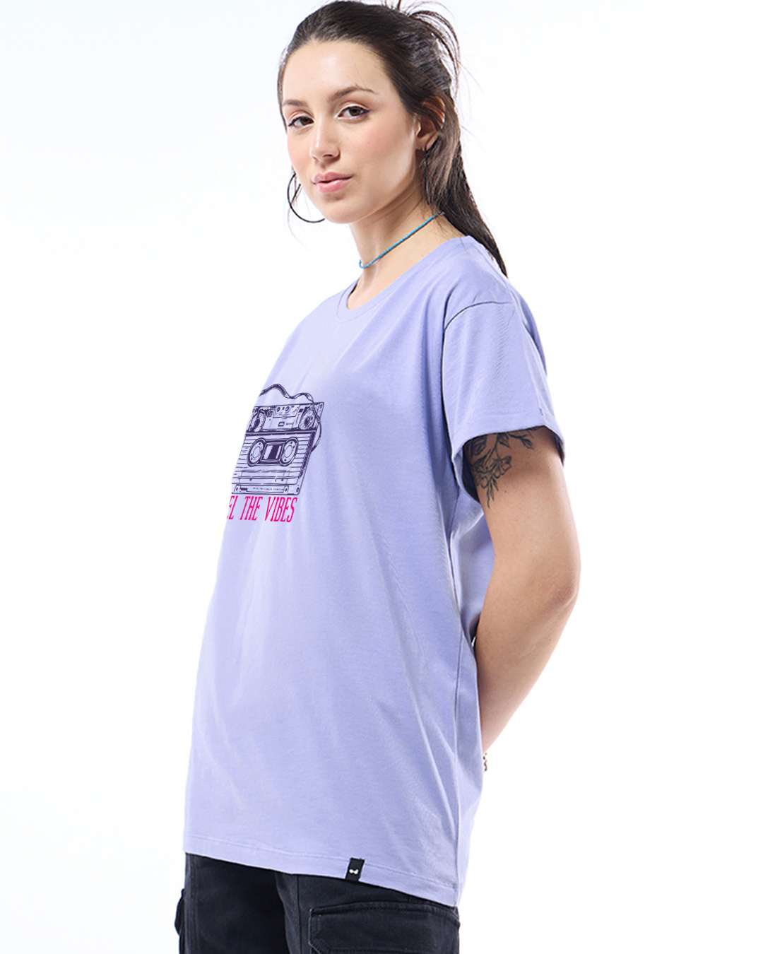 Shop Women's Baby Lavender Feel The Vibes Graphic Printed Boyfriend T-shirt-Back