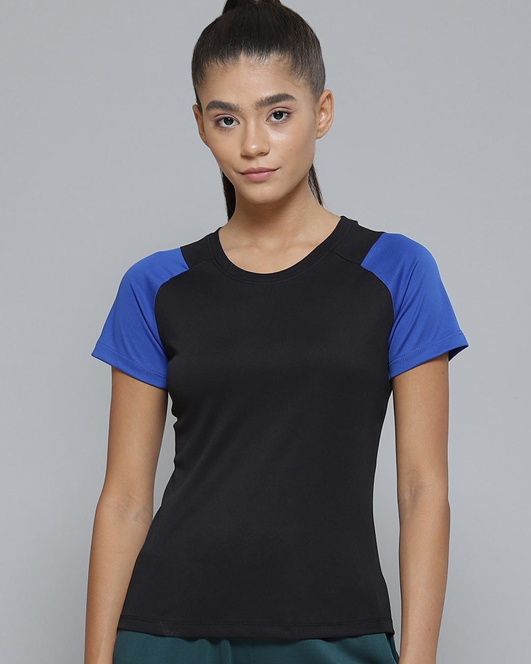Shop Women's Black Color Block Slim Fit T-shirt-Back