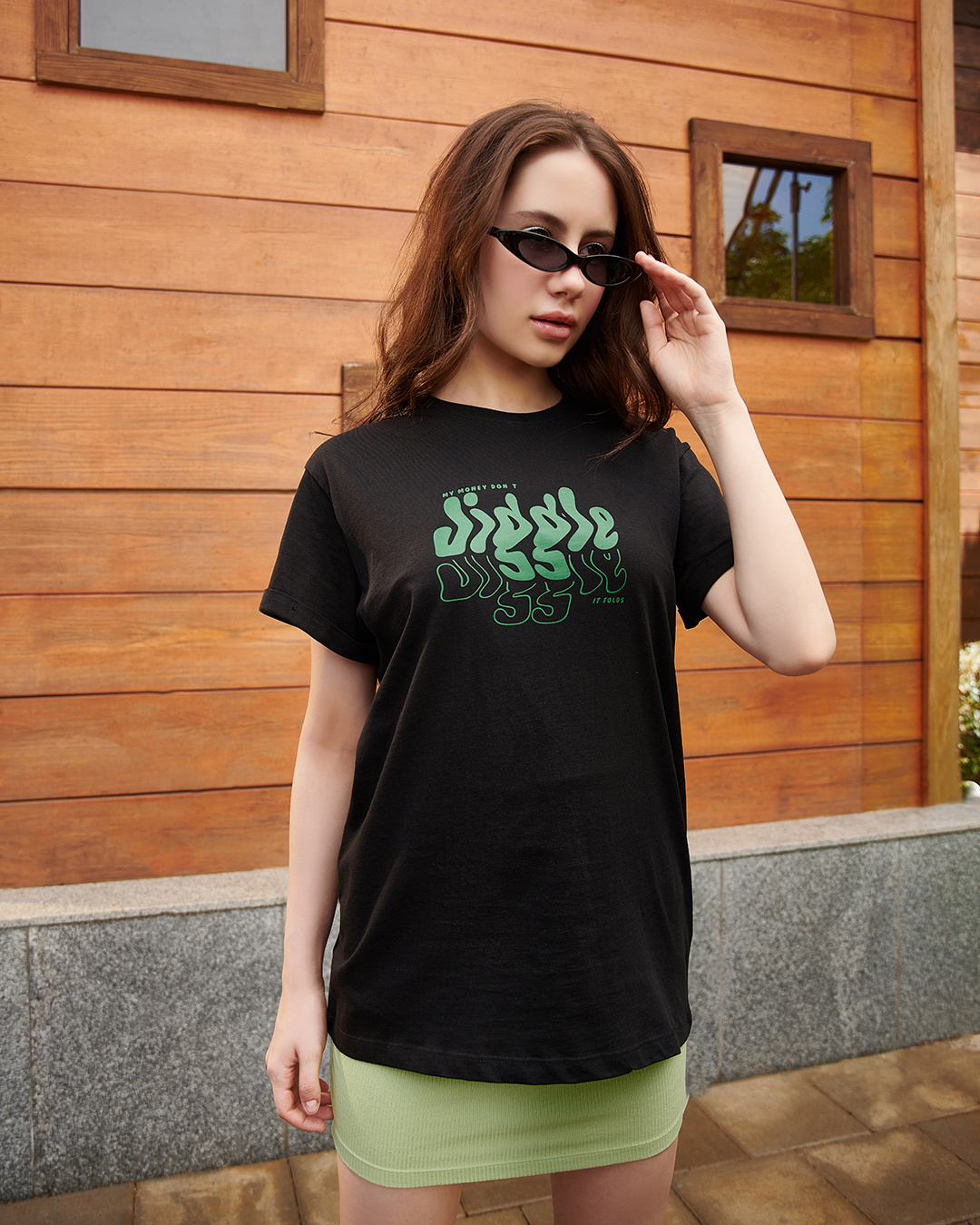 Shop Women's Black Money Don't Jiggle Graphic Printed Boyfriend T-shirt-Back