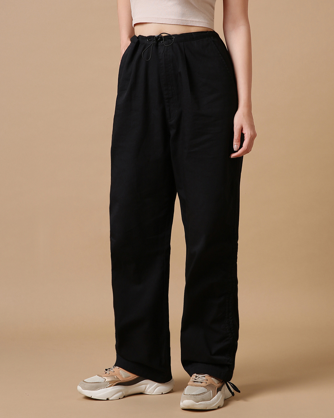 Buy Women's Black Baggy Oversized Parachute Pants Online at Bewakoof