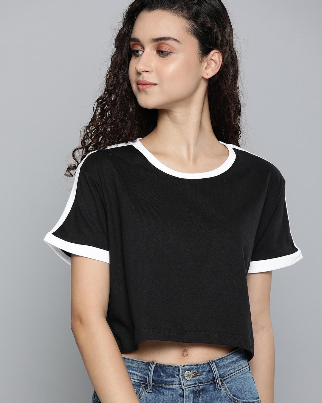 black crop t shirt for girls