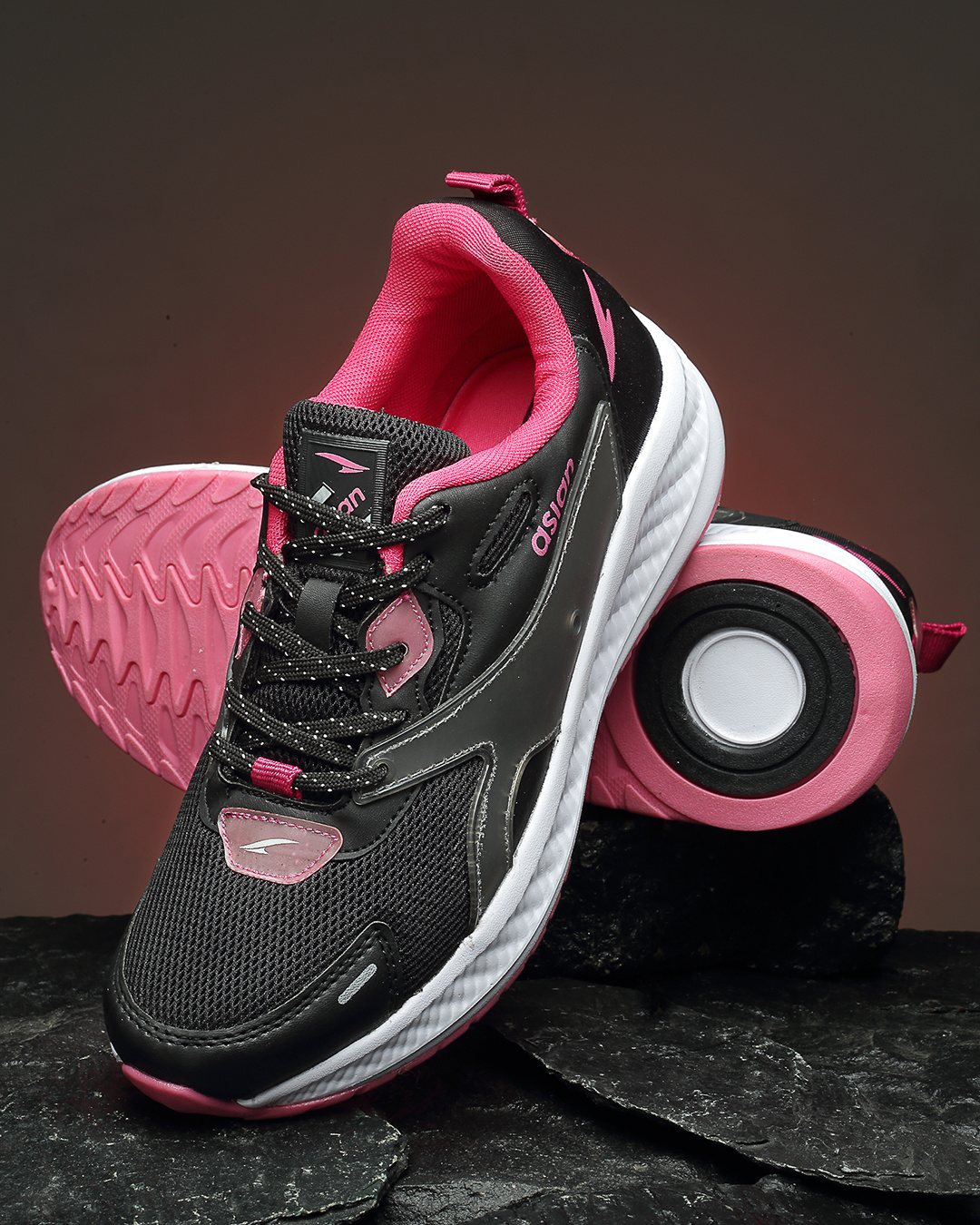 Buy Women's Black Running Shoes Online in India at Bewakoof