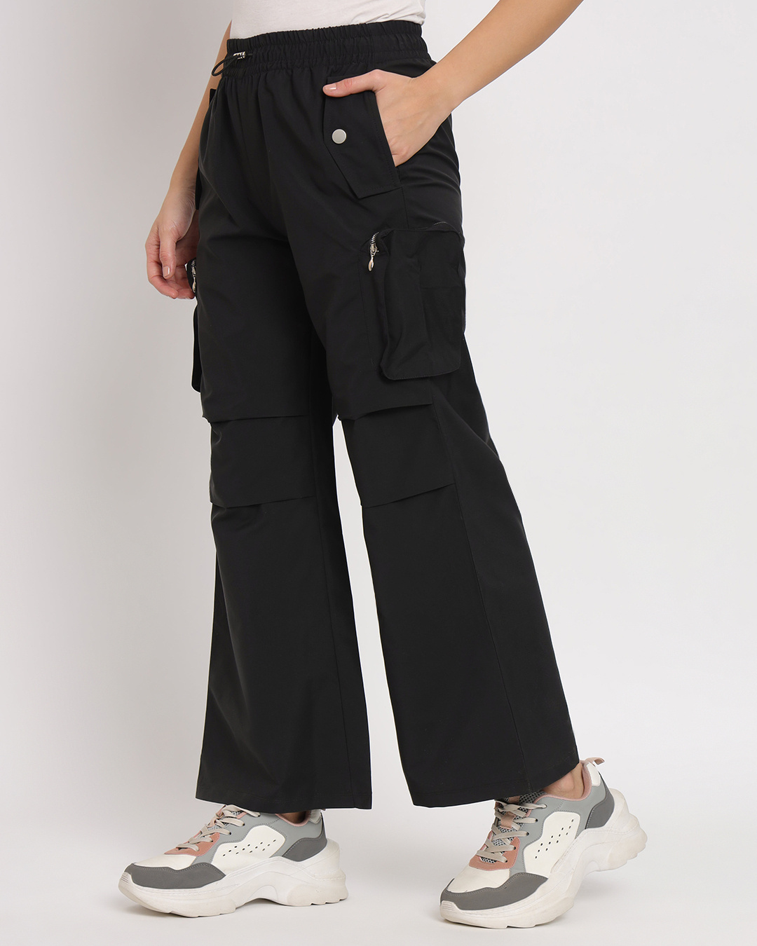 Buy Women's Black Cargo Pants Online at Bewakoof