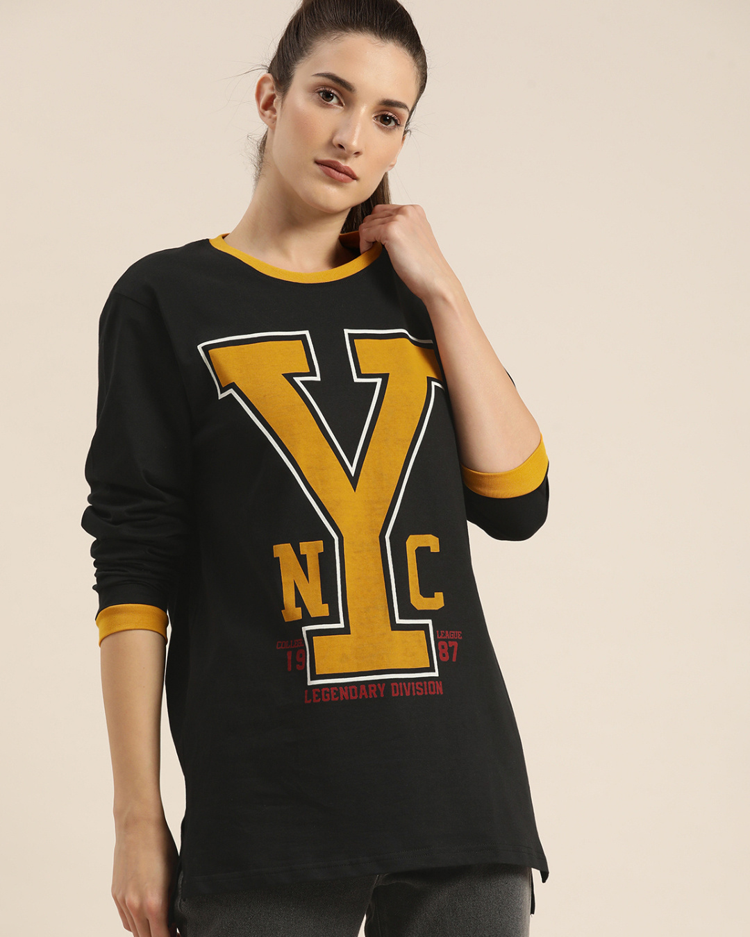 Women's Black Typography Printed Raglan Sleeves Boxy Fit Crop T-shirt