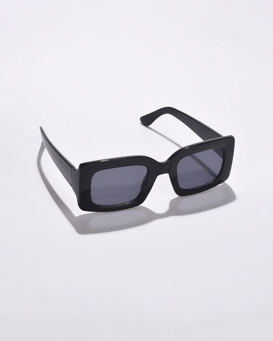 Shop Women's Black Wayfarer UV Protected Lens Sunglasses-Back