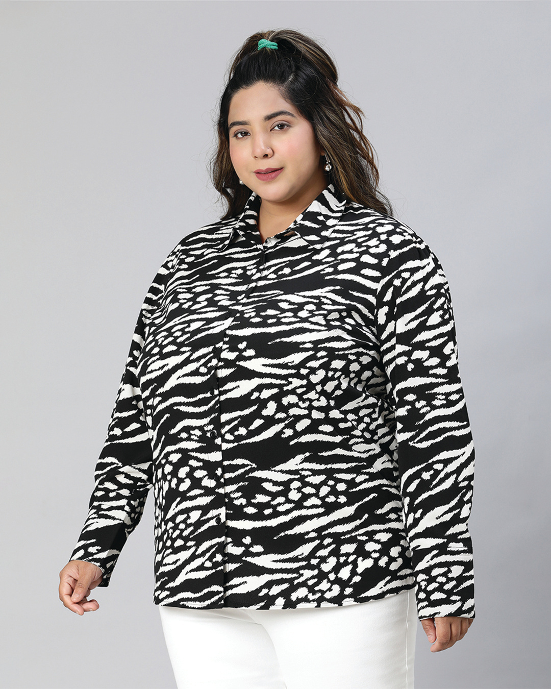 Shop Women's Black & White All Over Printed Plus Size Shirt-Back