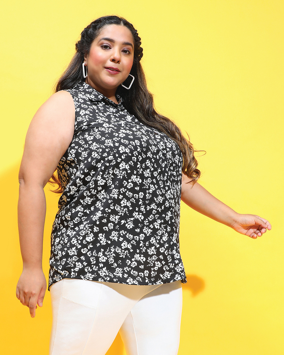 Shop Women's Black & White Floral Printed Plus Size Shirt-Back